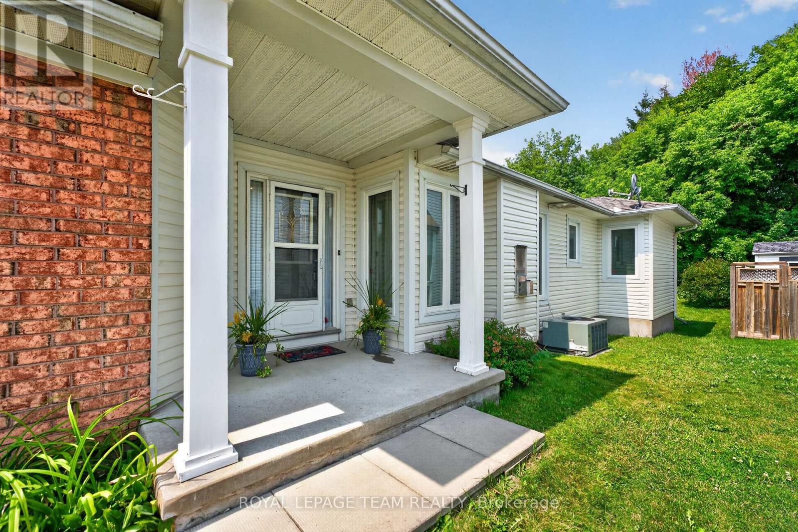 35 Billingham Crescent, Ottawa, Ontario  K2K 2T7 - Photo 6 - X13817556