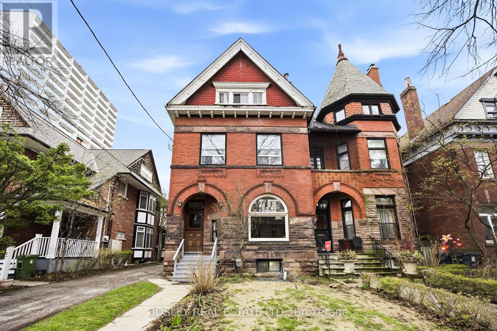 85 WALMER ROAD, Toronto, Ontario