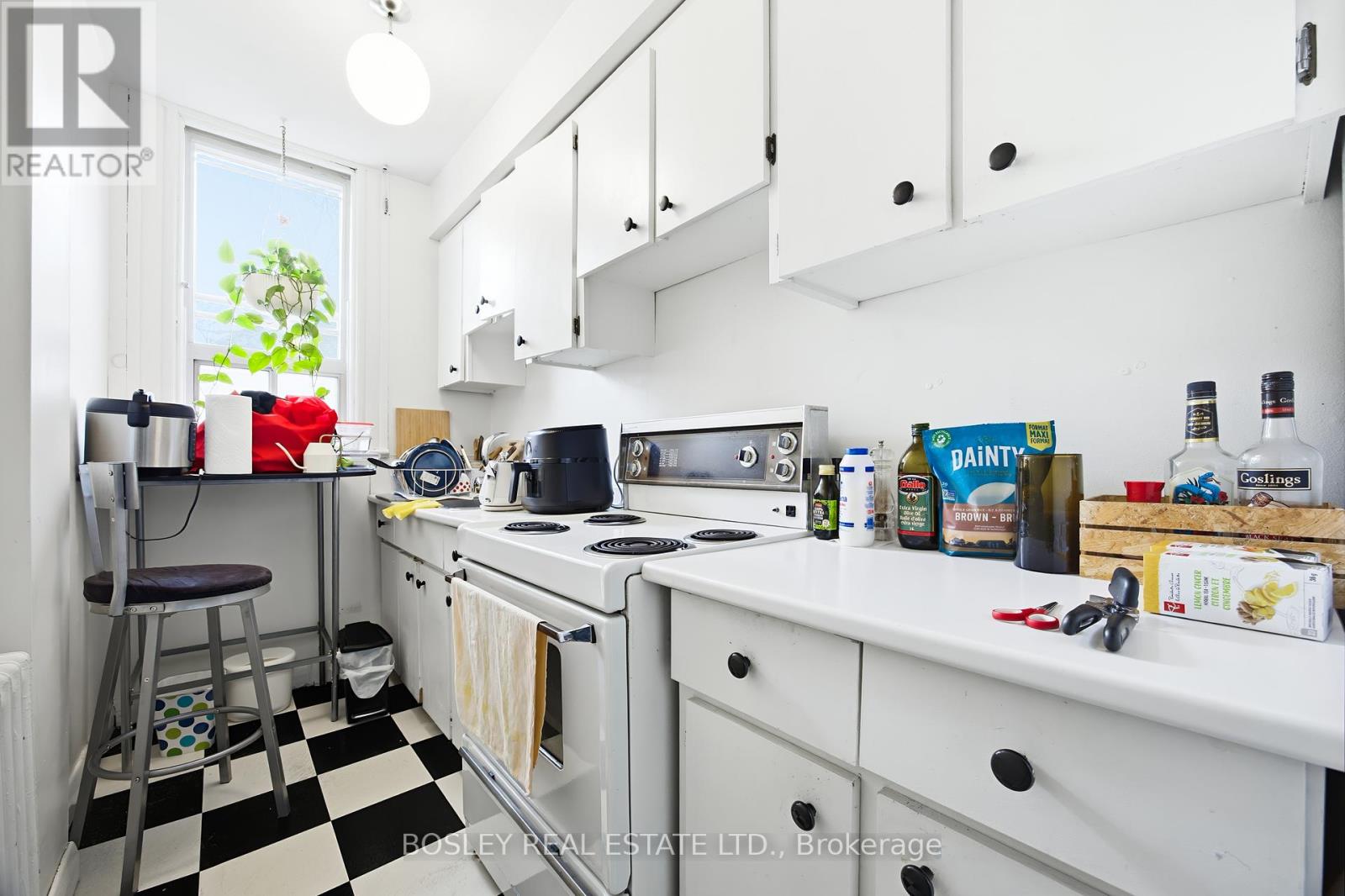 85 Walmer Road, Toronto, Ontario  M5R 2X6 - Photo 19 - C13817514