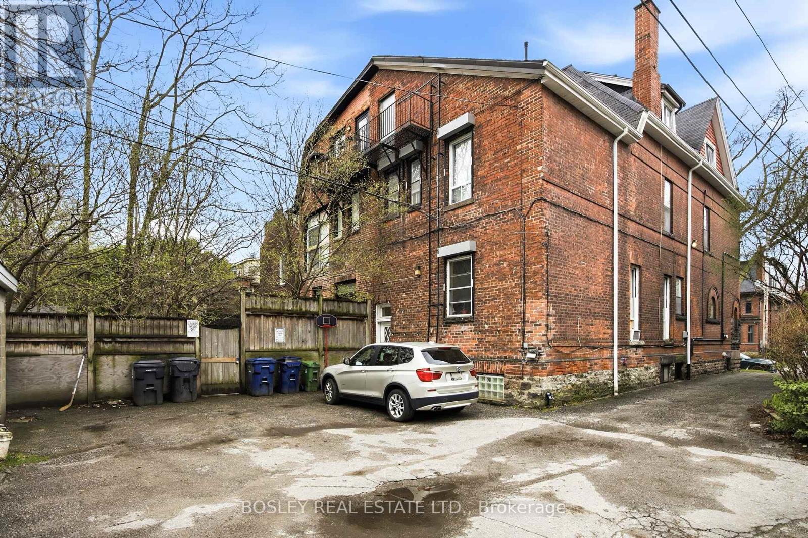 85 Walmer Road, Toronto, Ontario  M5R 2X6 - Photo 4 - C13817514