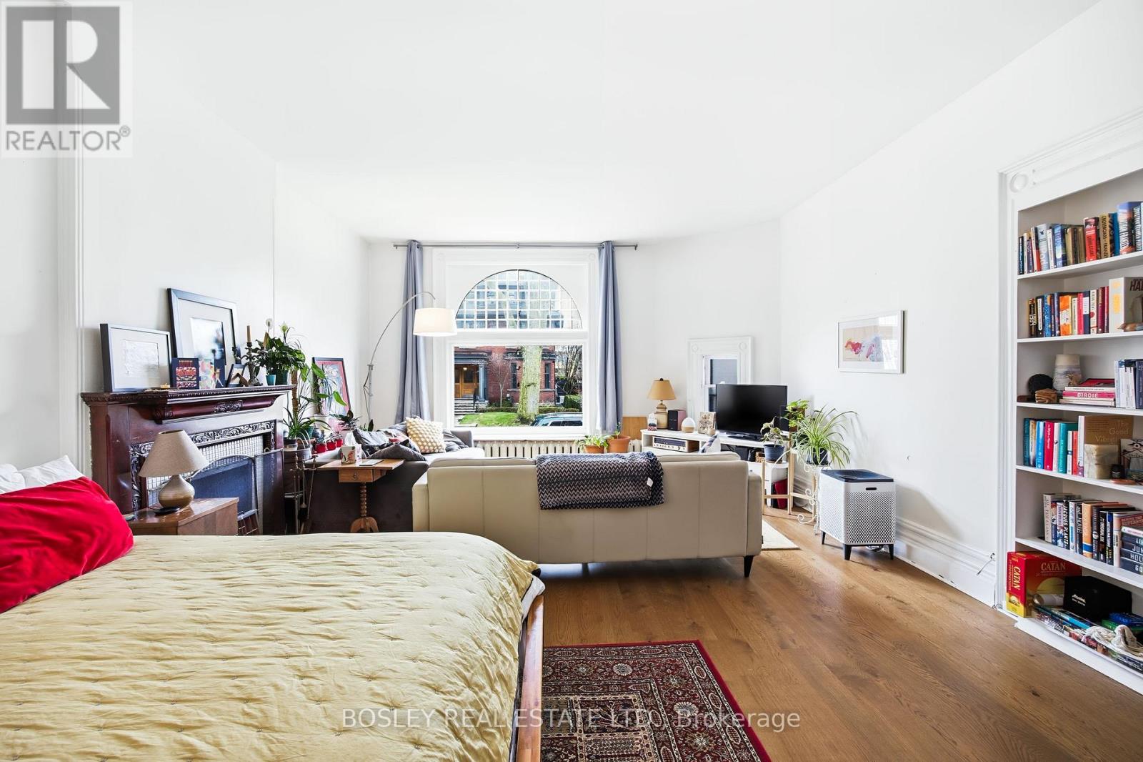 85 Walmer Road, Toronto, Ontario  M5R 2X6 - Photo 6 - C13817514