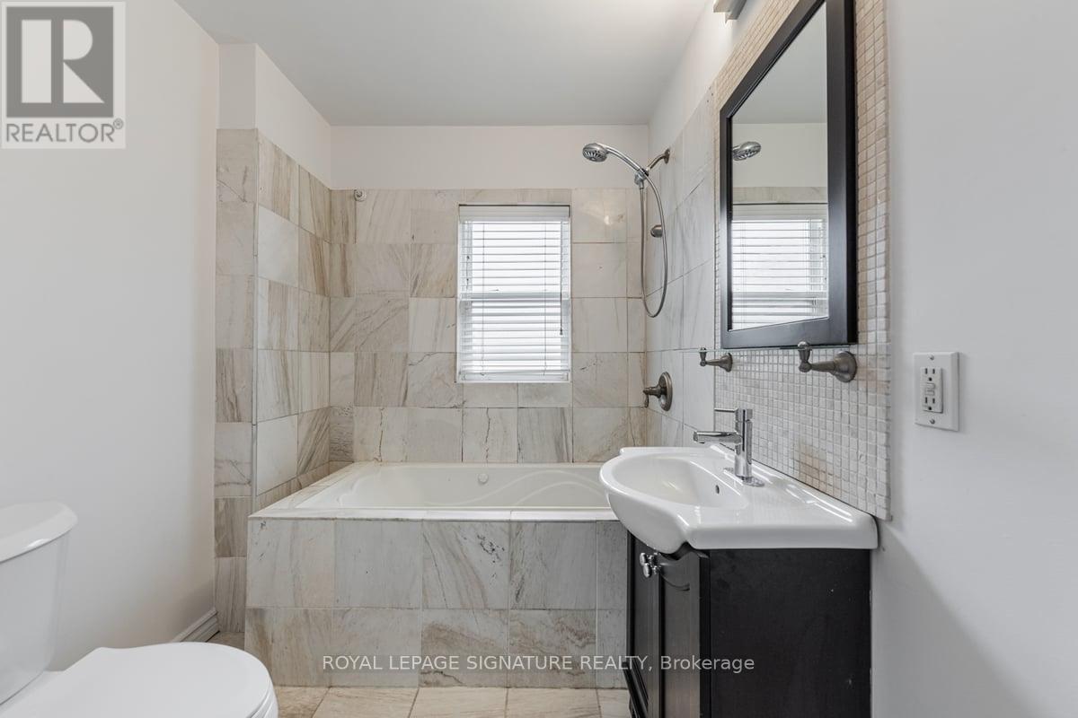 Main - 150 Davisville Avenue, Toronto (Mount Pleasant West), Ontario  M4S 1E8 - Photo 12 - C13817568
