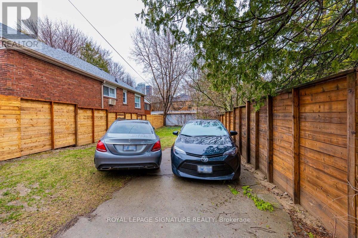 Main - 150 Davisville Avenue, Toronto (Mount Pleasant West), Ontario  M4S 1E8 - Photo 15 - C13817568