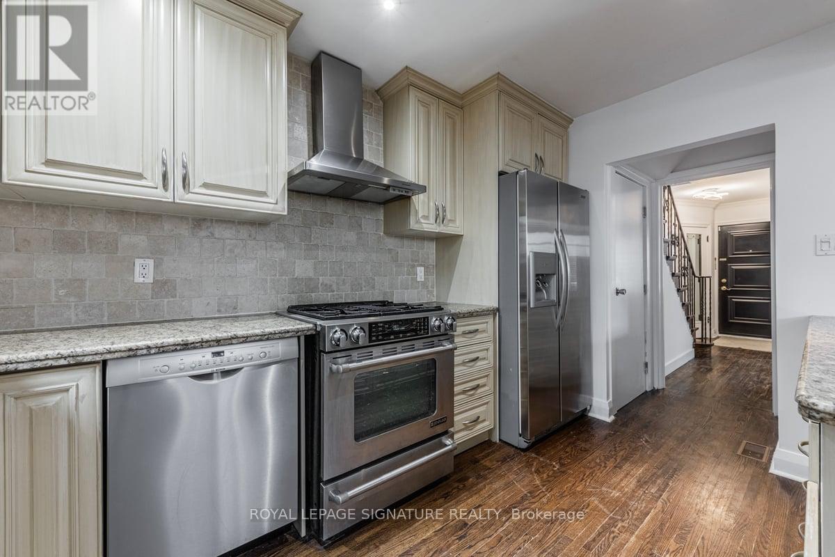 Main - 150 Davisville Avenue, Toronto (Mount Pleasant West), Ontario  M4S 1E8 - Photo 8 - C13817568
