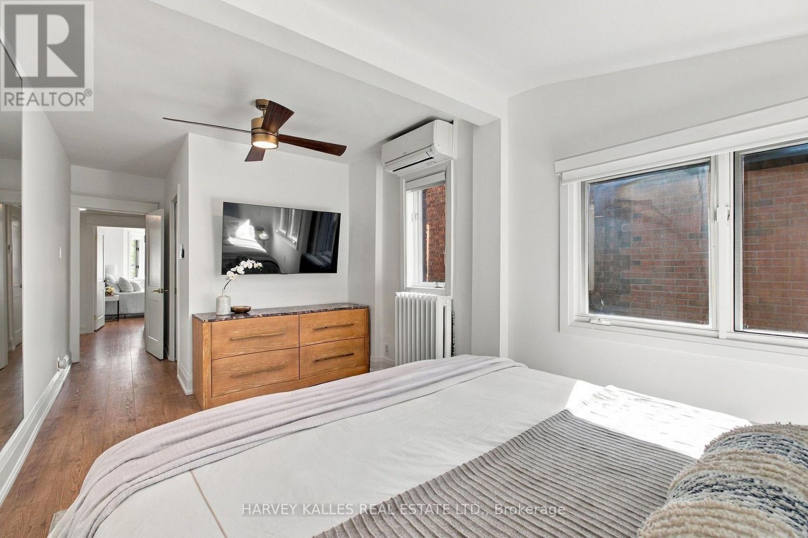 32 Crang Avenue, Toronto, Ontario  M6E 2Z9 - Photo 19 - C13817584