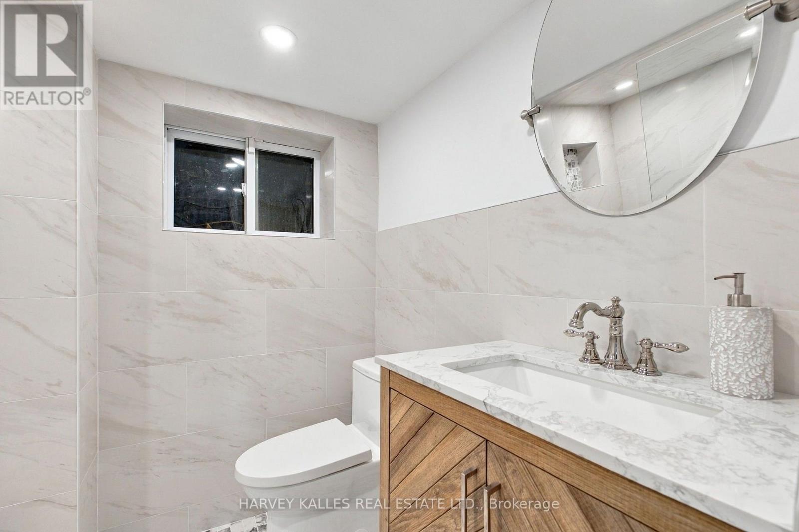 32 Crang Avenue, Toronto, Ontario  M6E 2Z9 - Photo 34 - C13817584