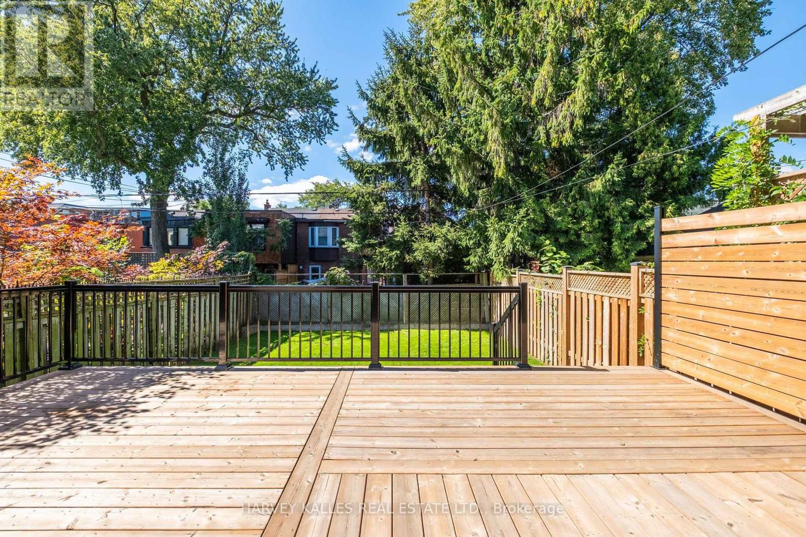 32 Crang Avenue, Toronto, Ontario  M6E 2Z9 - Photo 38 - C13817584