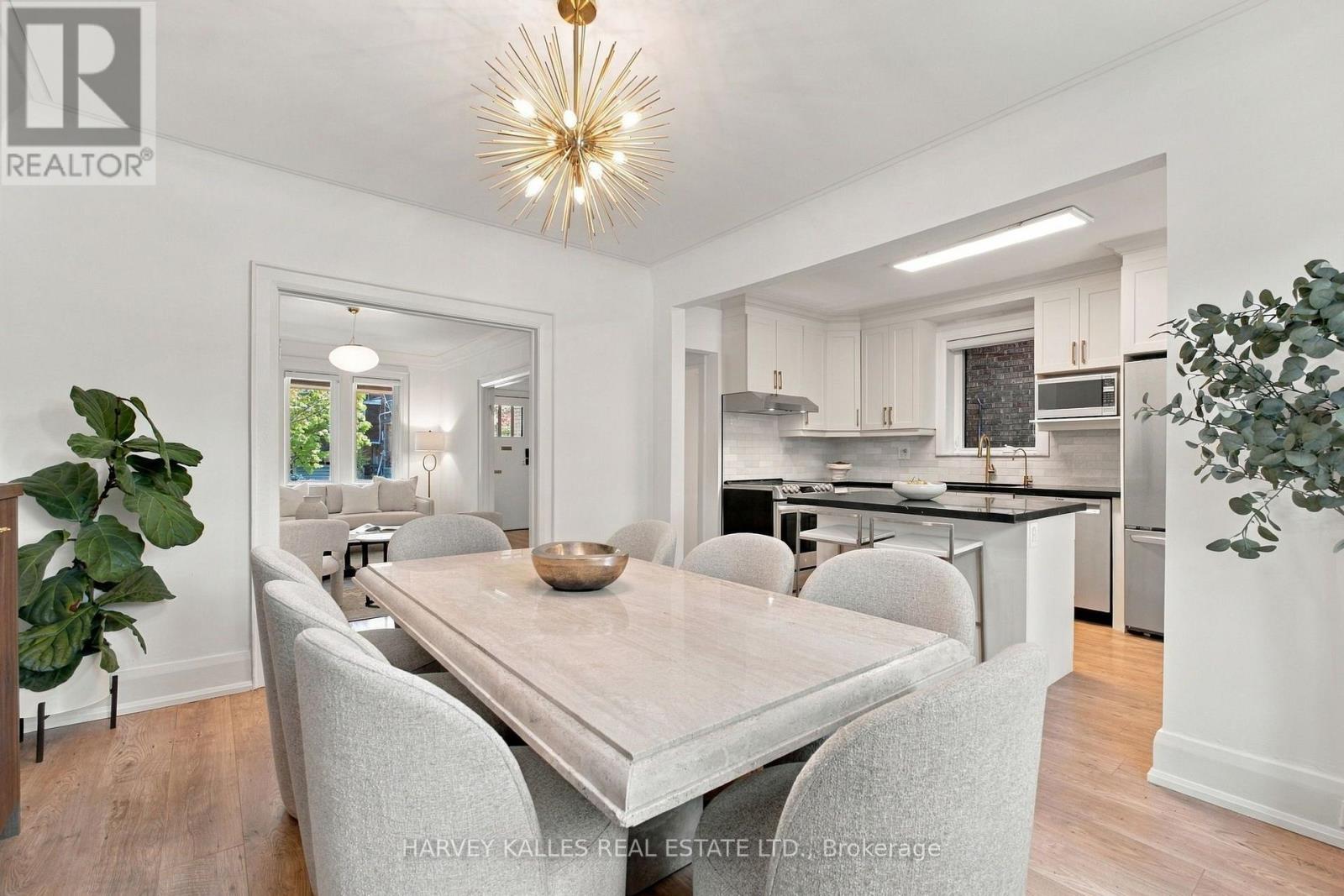 32 Crang Avenue, Toronto, Ontario  M6E 2Z9 - Photo 7 - C13817584