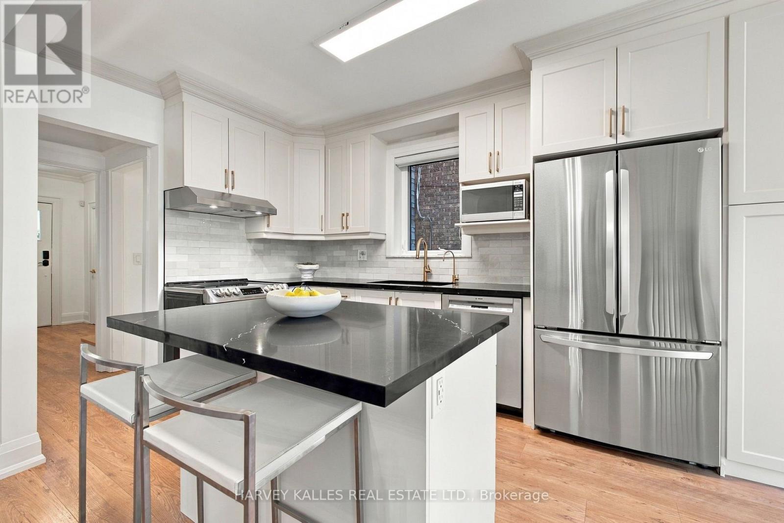 32 Crang Avenue, Toronto, Ontario  M6E 2Z9 - Photo 8 - C13817584