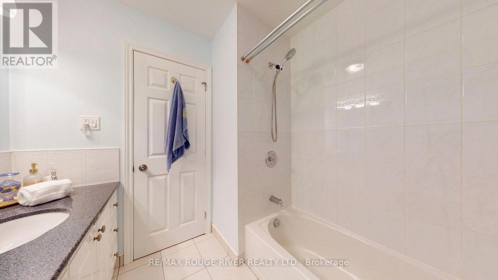 33 Pepper Tree Drive, Toronto (Centennial Scarborough), Ontario  M1C 1Y5 - Photo 25 - E13817542