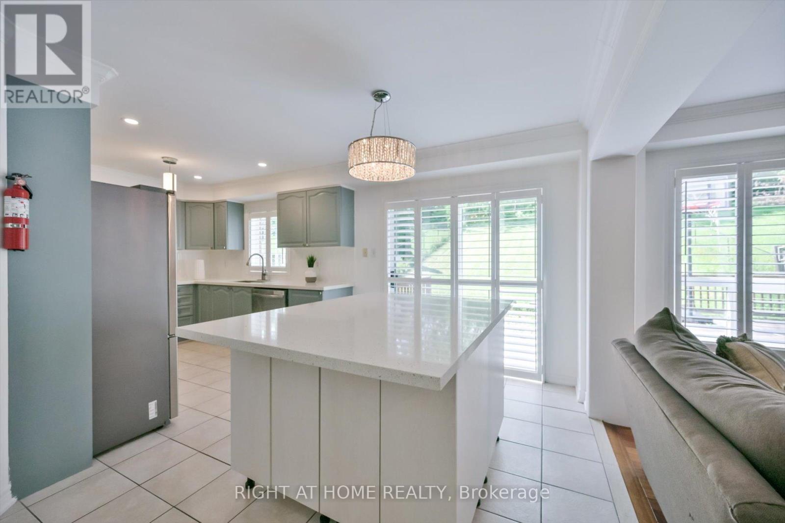 57 Hopkinson Crescent, Ajax (Northwest Ajax), Ontario  L1T 4G4 - Photo 10 - E13817590