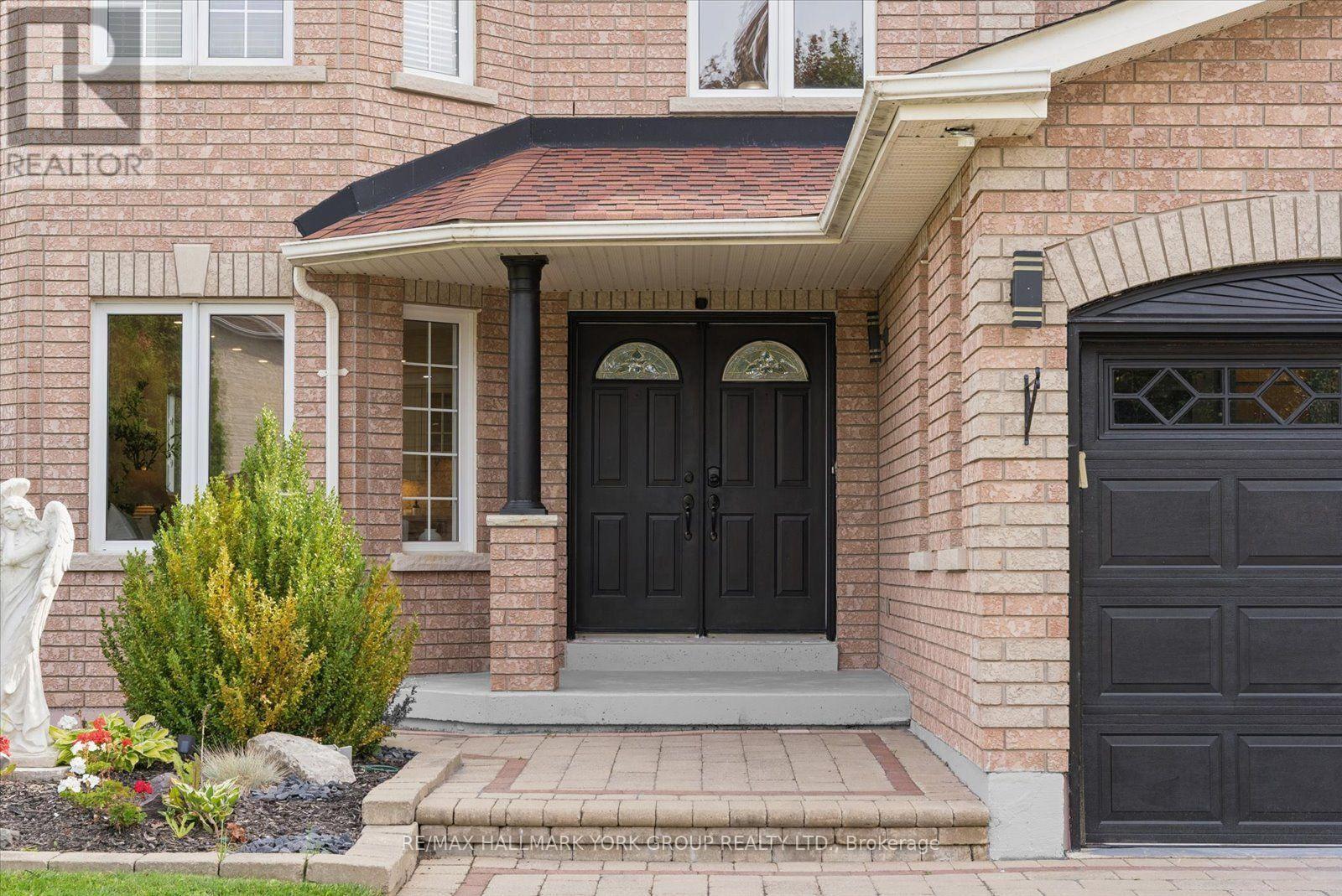 70 Bambi Crescent, Georgina, Ontario  L4P 4C7 - Photo 3 - N13817474