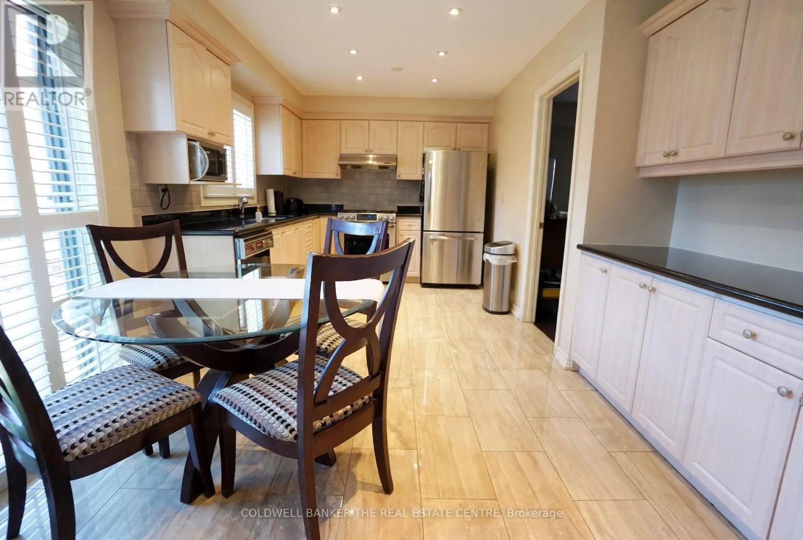 28 Fairty Drive, Markham, Ontario  L3S 3A5 - Photo 8 - N13817500