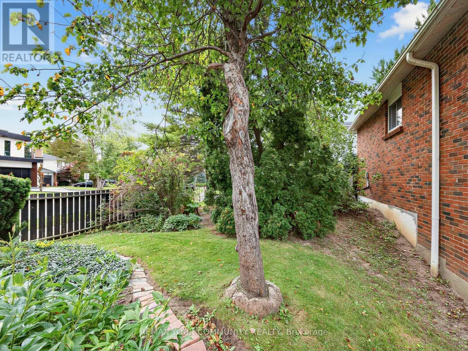182 Bay Thorn Drive, Markham (Royal Orchard), Ontario  L3T 3V5 - Photo 44 - N13817532