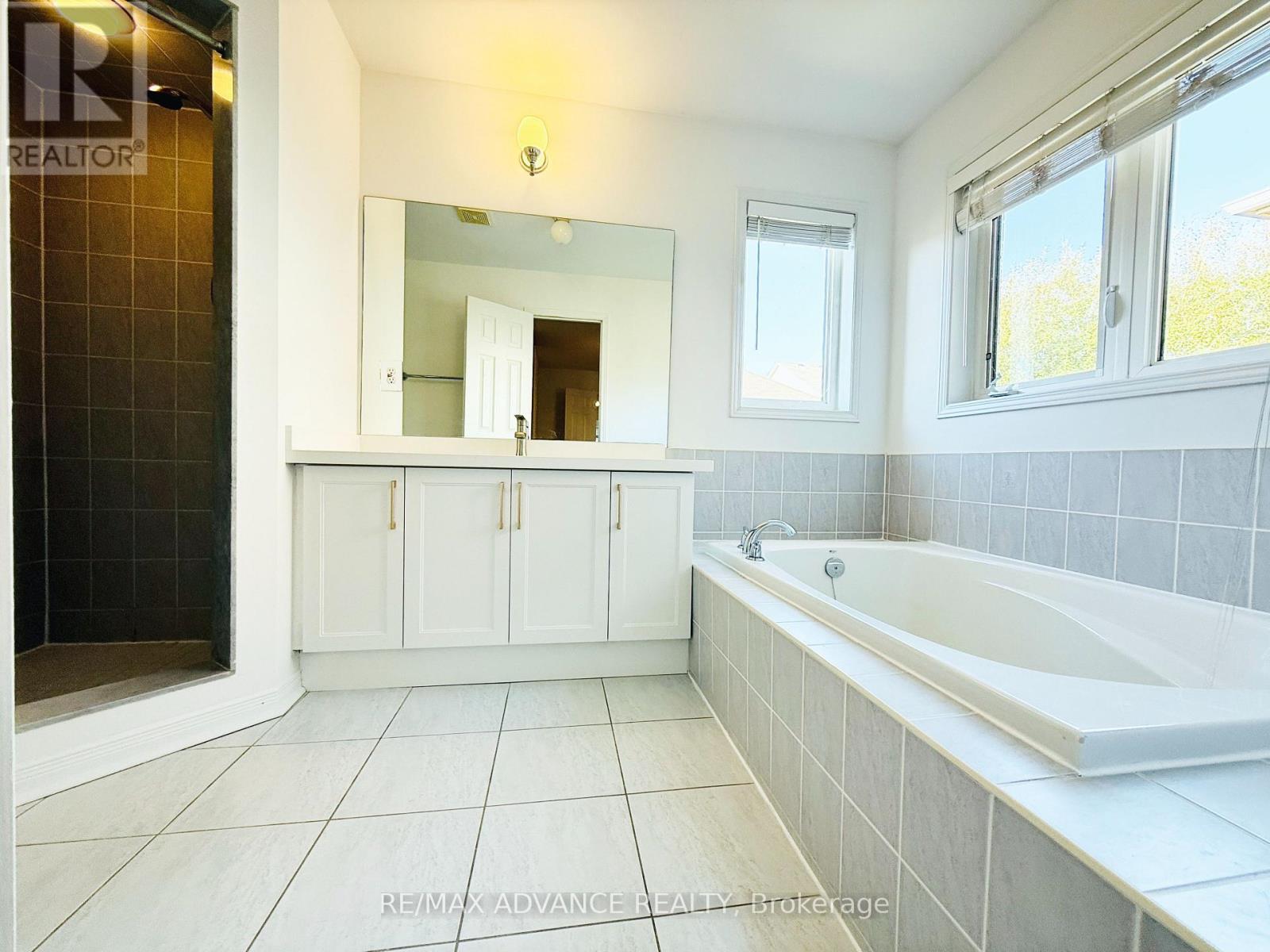 137 Laramie Crescent, Vaughan (Patterson), Ontario  L6A 0R1 - Photo 17 - N13817570