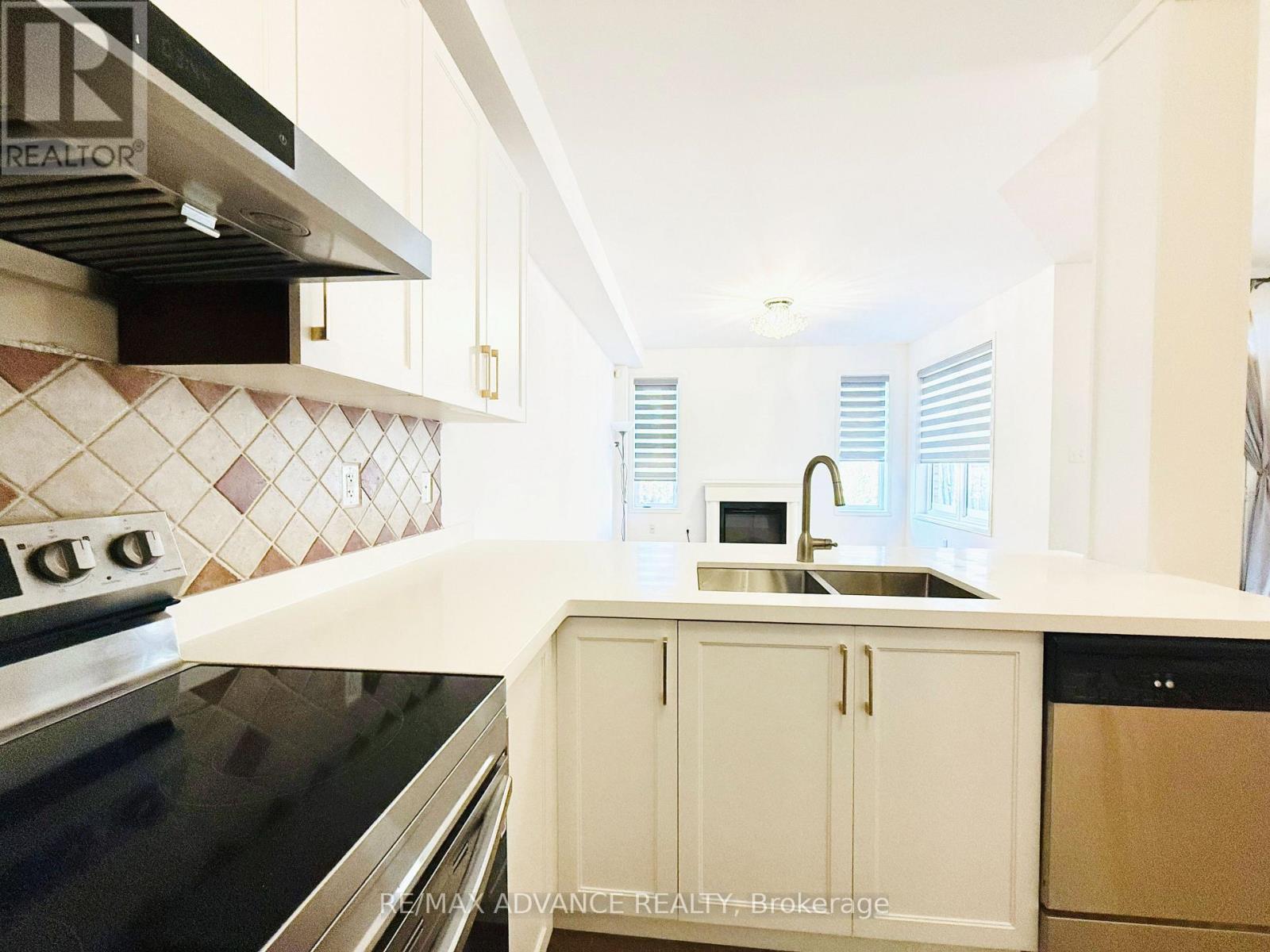 137 Laramie Crescent, Vaughan (Patterson), Ontario  L6A 0R1 - Photo 8 - N13817570