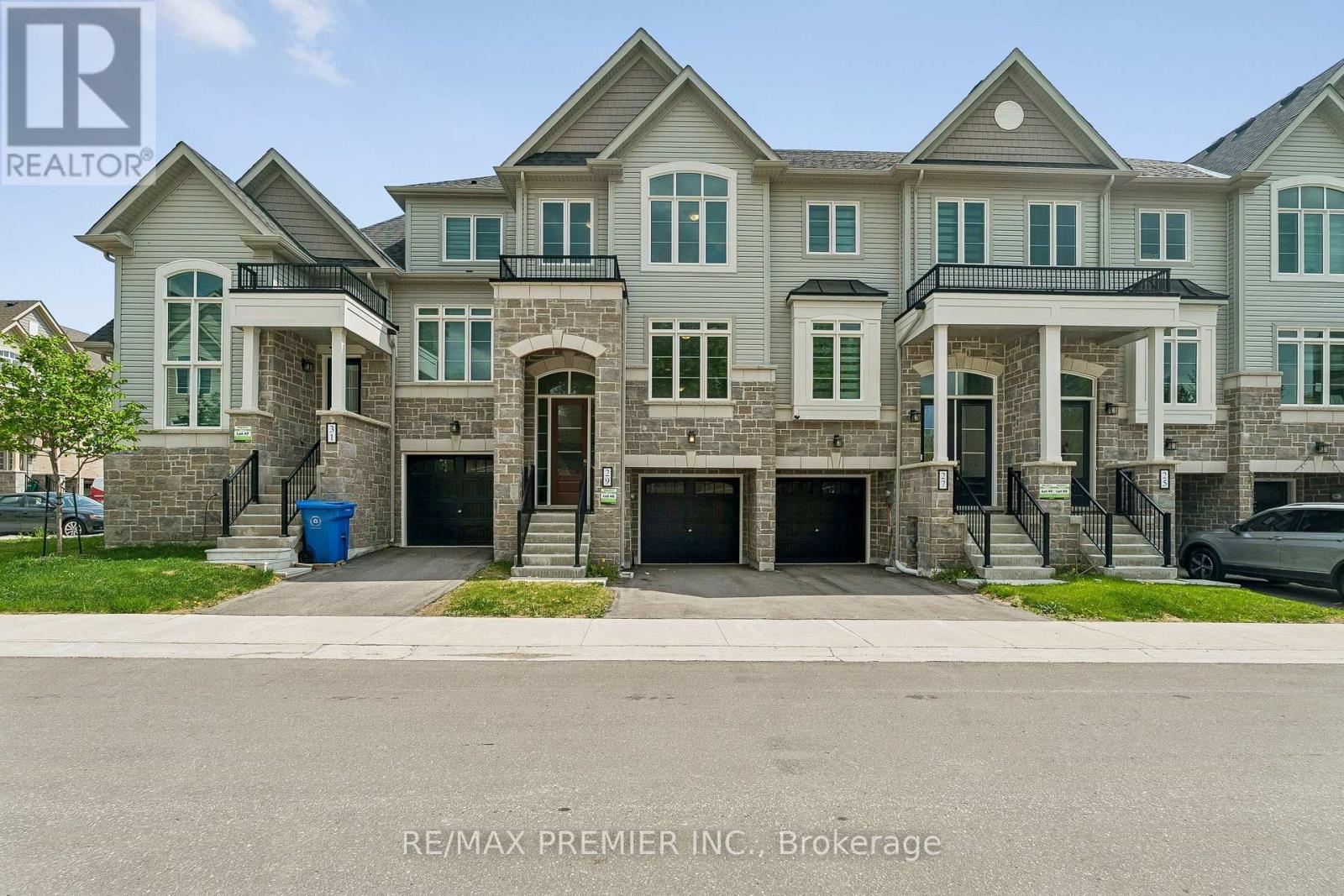 29 LYALL STOKES CIRCLE, east gwillimbury (mt albert), Ontario