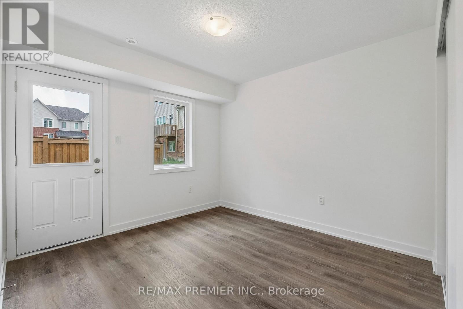 29 Lyall Stokes Circle, East Gwillimbury (Mt Albert), Ontario  L0G 1M0 - Photo 32 - N13817588