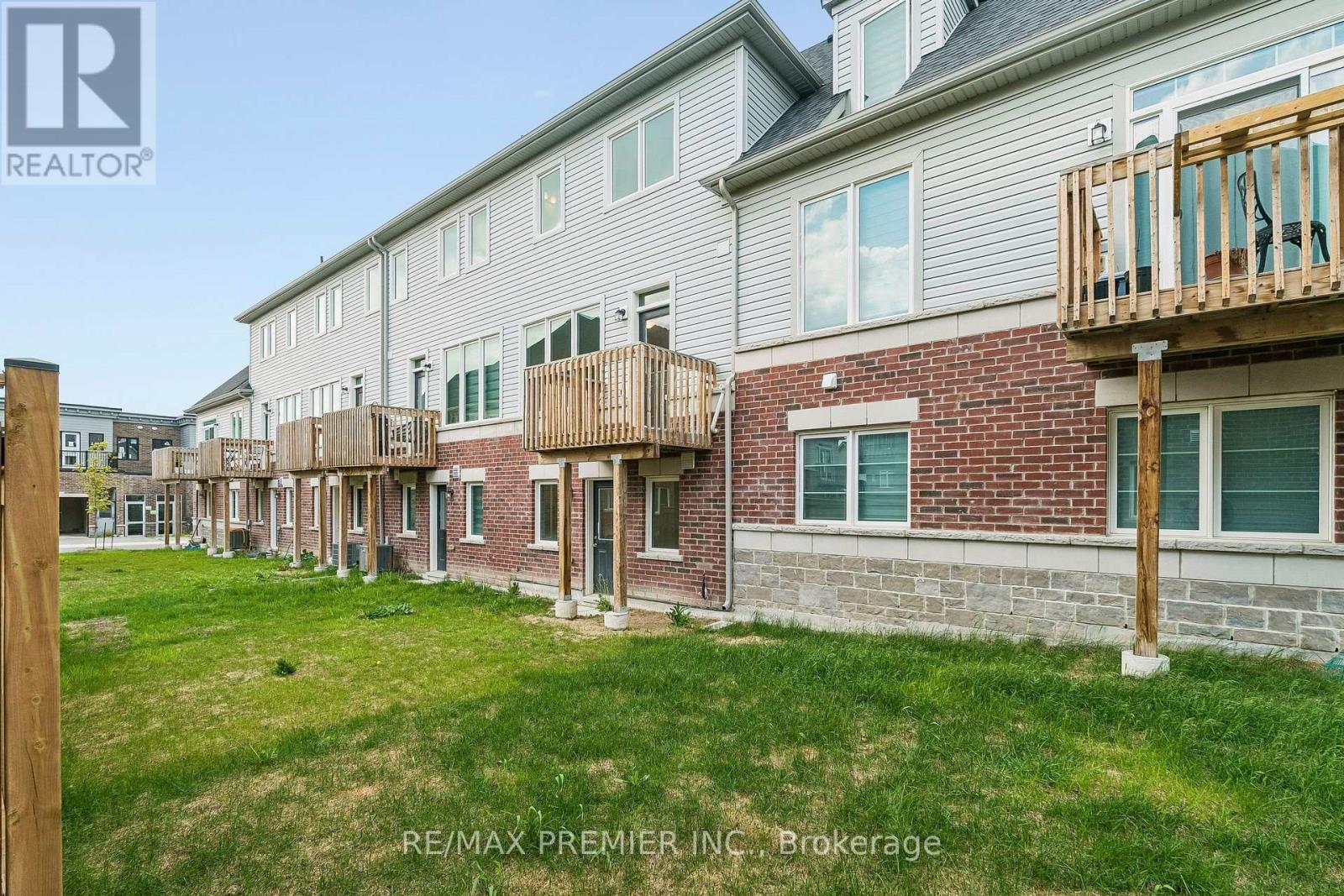 29 Lyall Stokes Circle, East Gwillimbury (Mt Albert), Ontario  L0G 1M0 - Photo 37 - N13817588