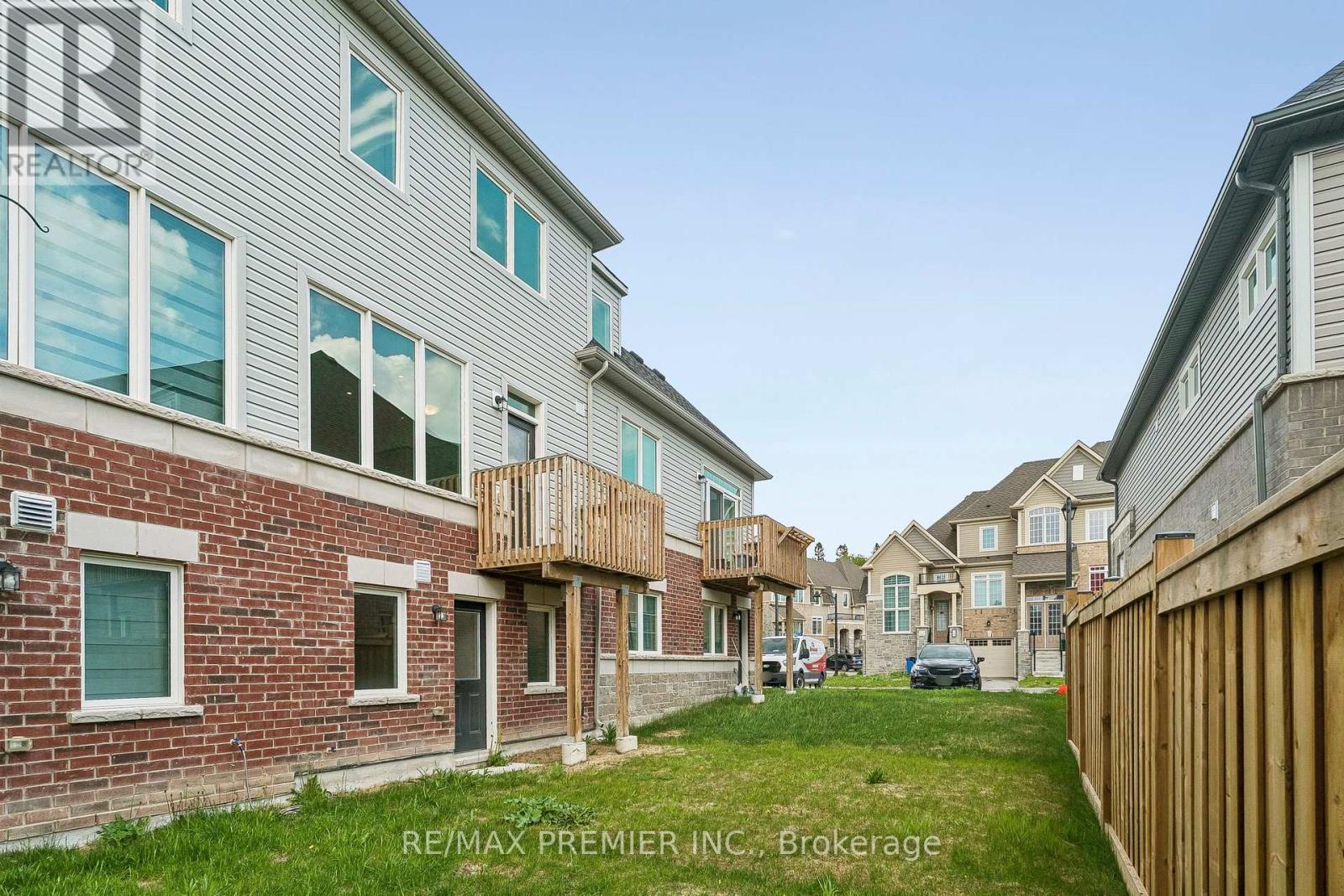 29 Lyall Stokes Circle, East Gwillimbury (Mt Albert), Ontario  L0G 1M0 - Photo 38 - N13817588