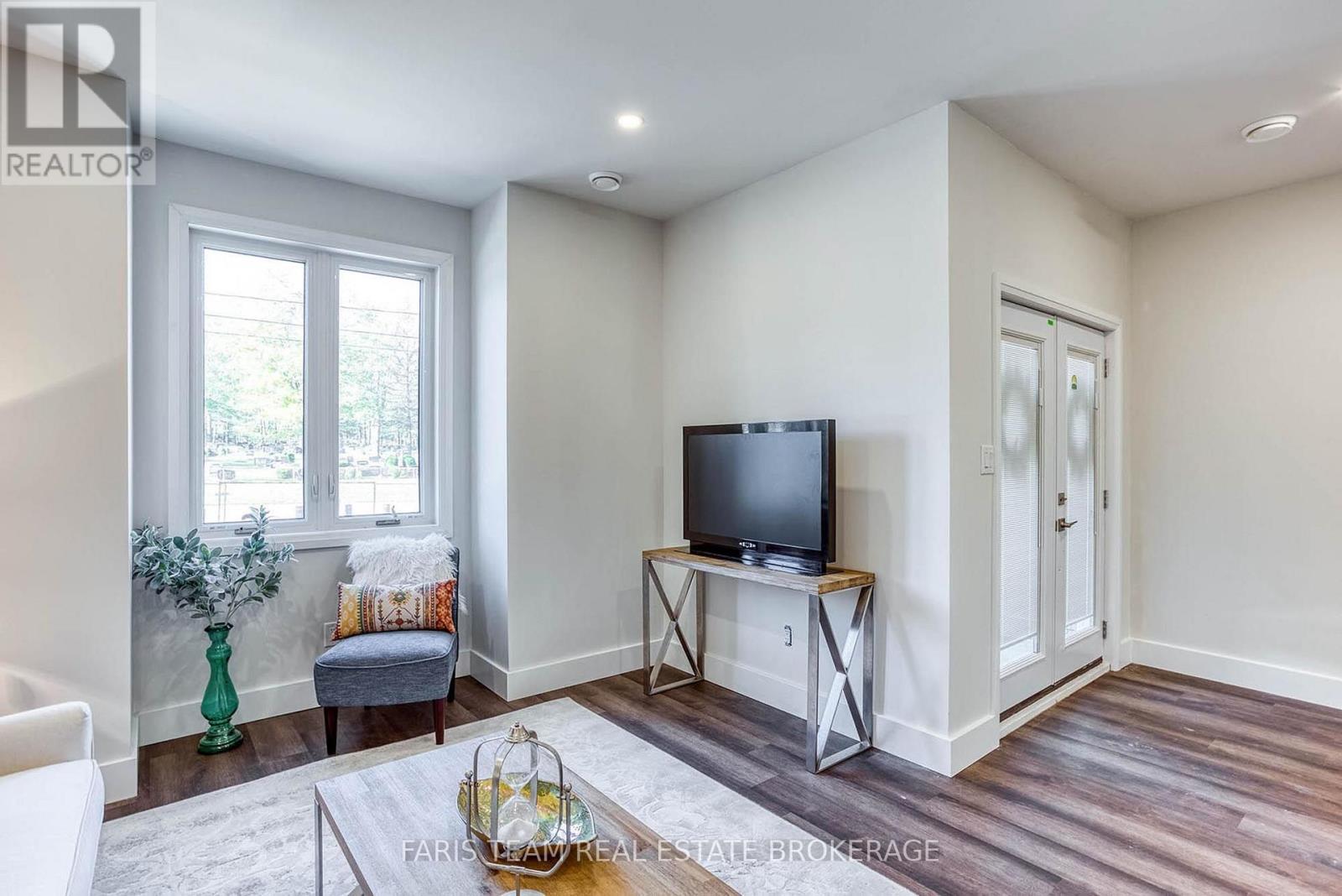 303 Anne Street N, Barrie (Sunnidale), Ontario  L4N 5M7 - Photo 15 - S13817488