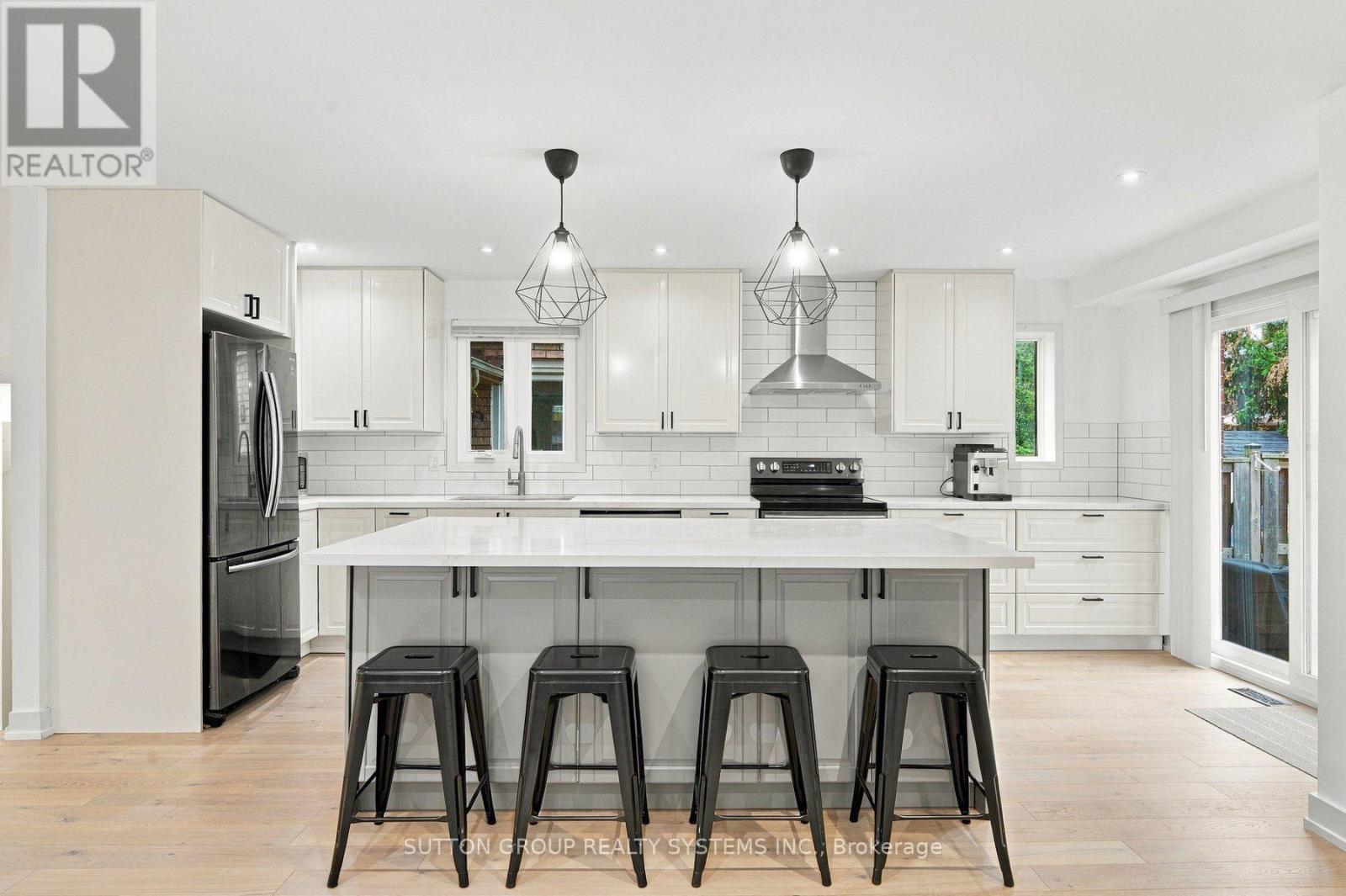 2250 MUNN'S AVENUE, oakville (ro river oaks), Ontario