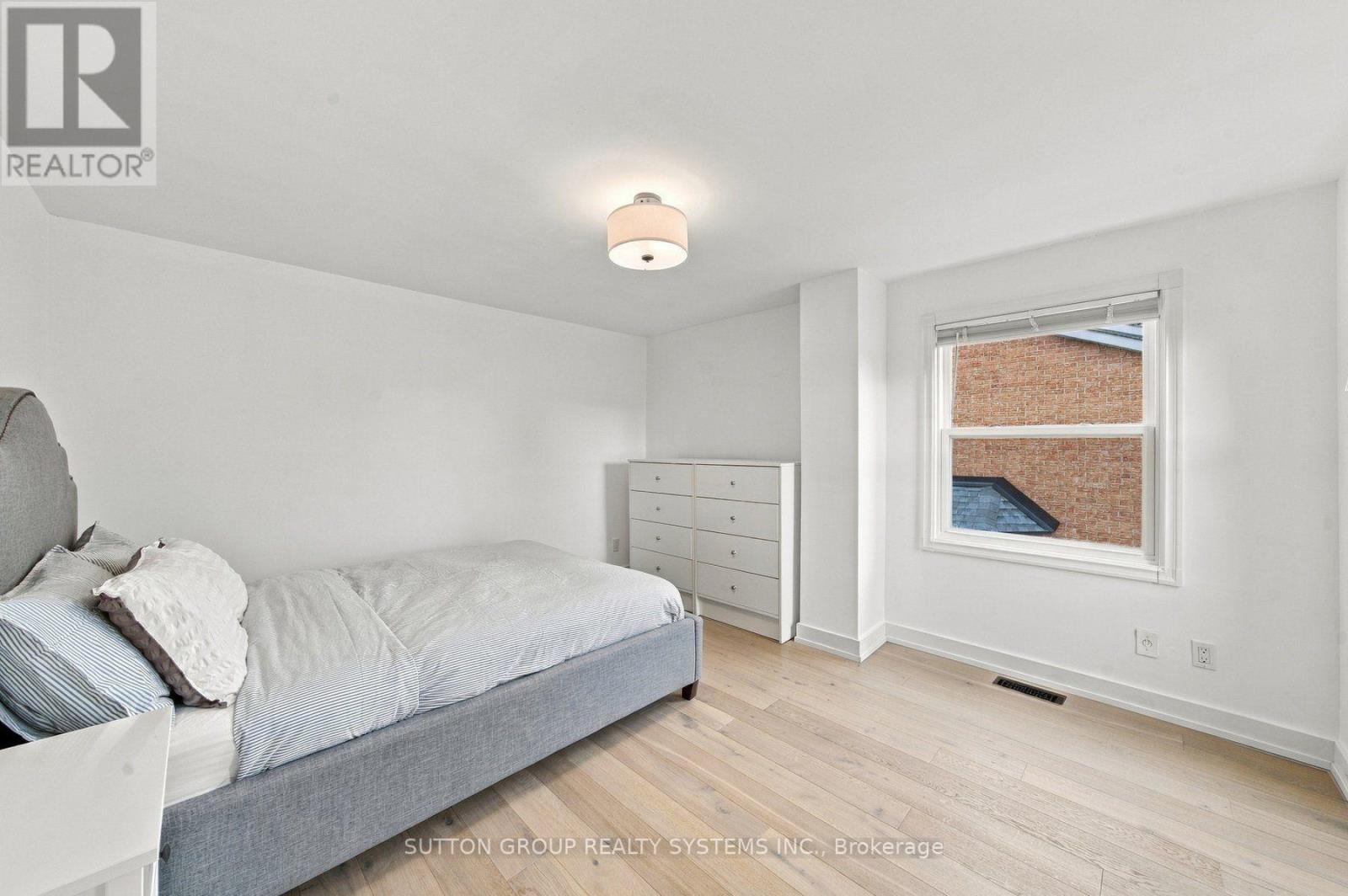 2250 Munn's Avenue, Oakville (Ro River Oaks), Ontario  L6H 3M8 - Photo 17 - W13817440