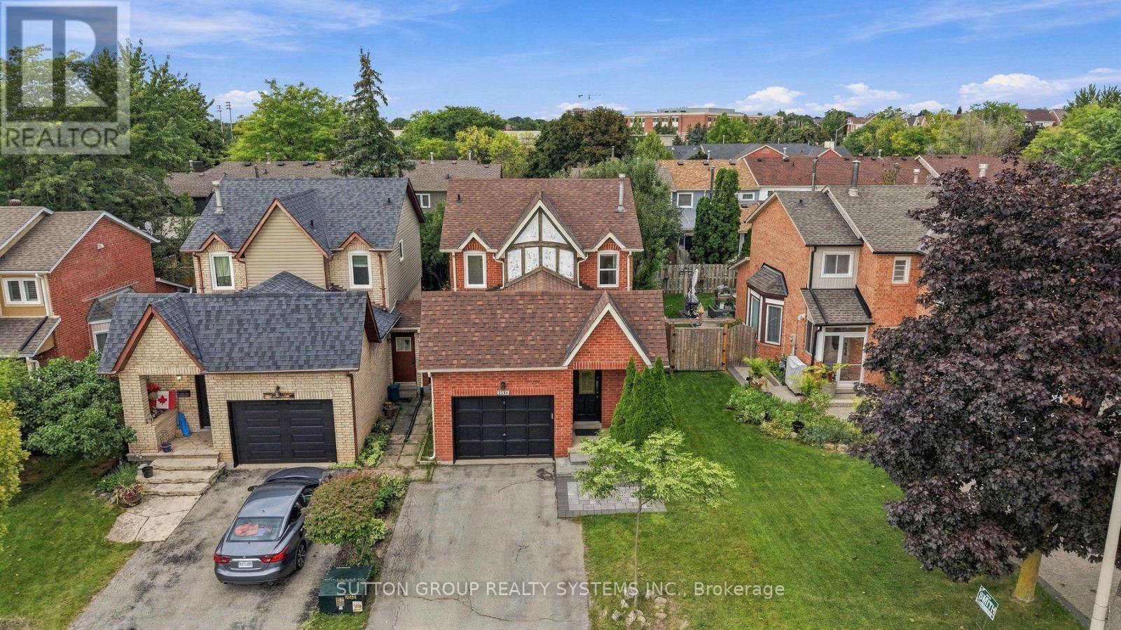 2250 Munn's Avenue, Oakville (Ro River Oaks), Ontario  L6H 3M8 - Photo 2 - W13817440