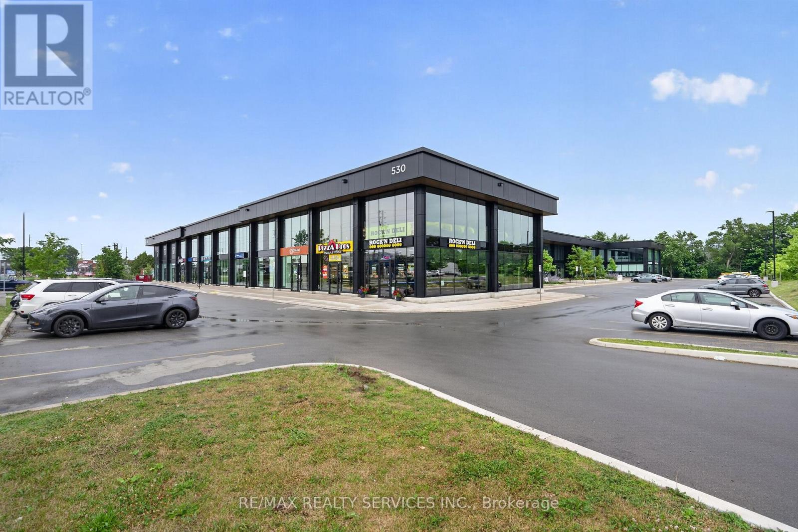 39 - 530 Speers Road, Oakville (Qe Queen Elizabeth), Ontario  L6K 0K3 - Photo 2 - W13817502