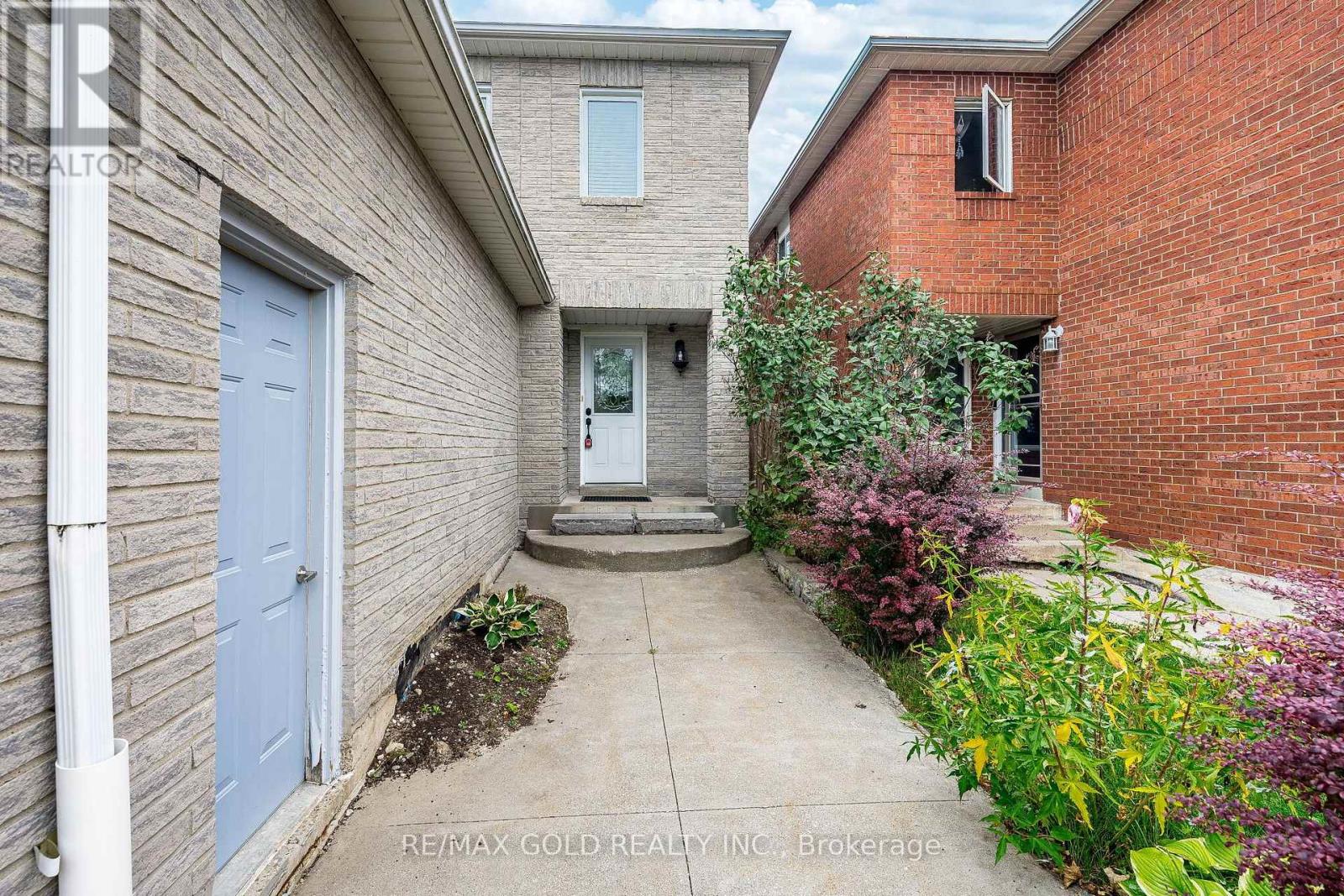 329 Howard Crescent, Orangeville, Ontario  L9W 4W7 - Photo 3 - W13817536