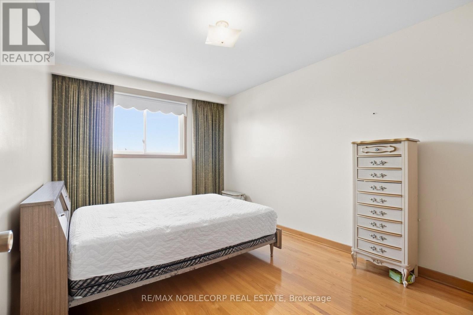 81 Blossom Crescent, Toronto (Glenfield-Jane Heights), Ontario  M3N 2B1 - Photo 18 - W13817562