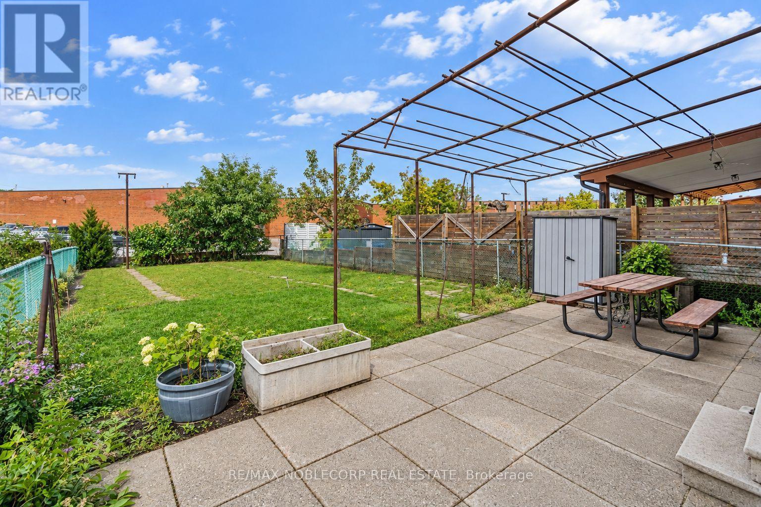 81 Blossom Crescent, Toronto (Glenfield-Jane Heights), Ontario  M3N 2B1 - Photo 30 - W13817562