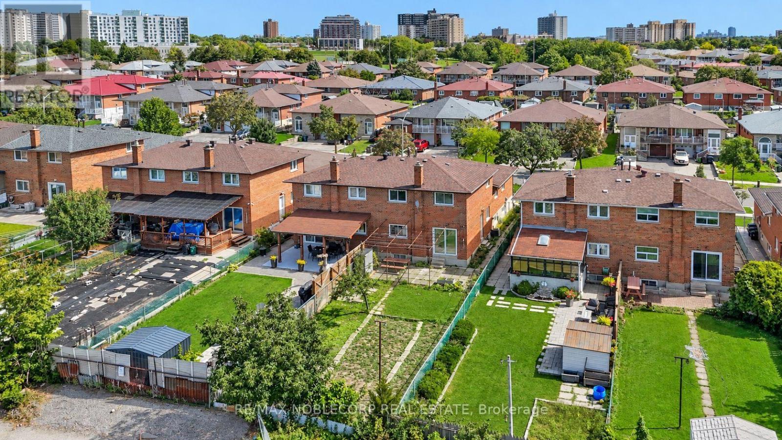 81 Blossom Crescent, Toronto (Glenfield-Jane Heights), Ontario  M3N 2B1 - Photo 32 - W13817562