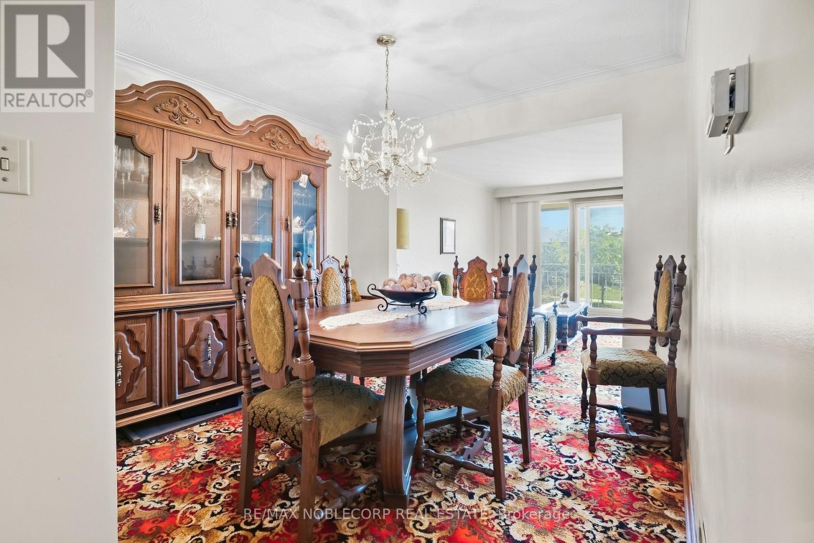 81 Blossom Crescent, Toronto (Glenfield-Jane Heights), Ontario  M3N 2B1 - Photo 8 - W13817562