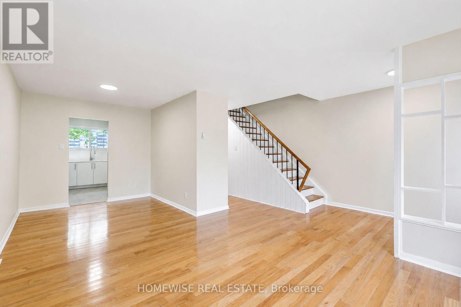40 - 1350 Winding Trail, Mississauga (Applewood), Ontario  L4Y 2T8 - Photo 7 - W13817566