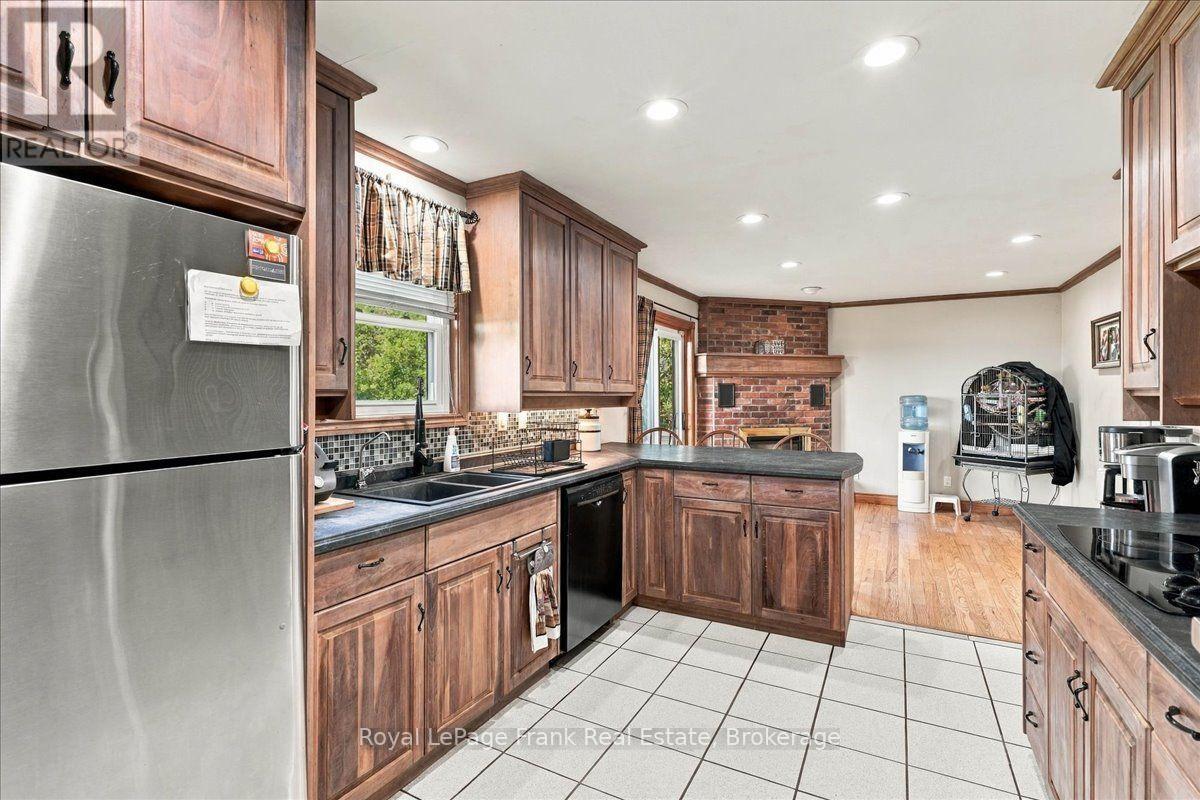 178 Roblin Road, Quinte West (Sidney Ward), Ontario  K8N 4Z5 - Photo 9 - X13817476