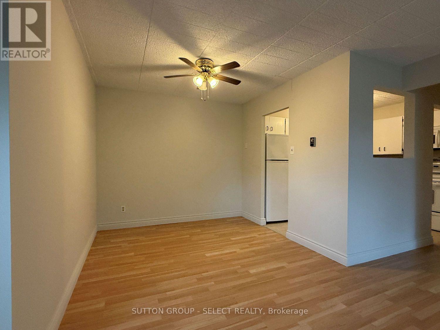 203 - 80 Breckenridge Drive, Kitchener, Ontario  N2B 2N9 - Photo 8 - X13813606