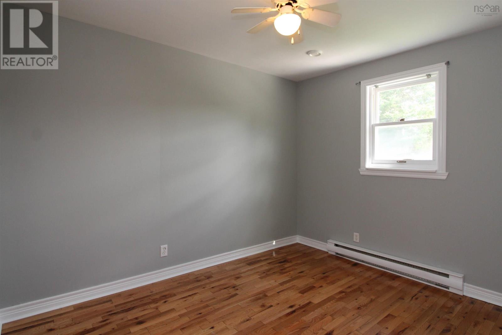26 Johnson Avenue photo 21