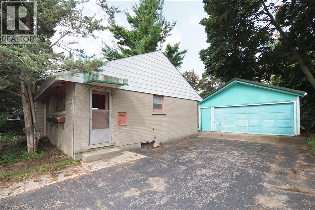 12 Oakwood Avenue, Kitchener, Ontario N2H 6G9 - Photo 29 - 40859571