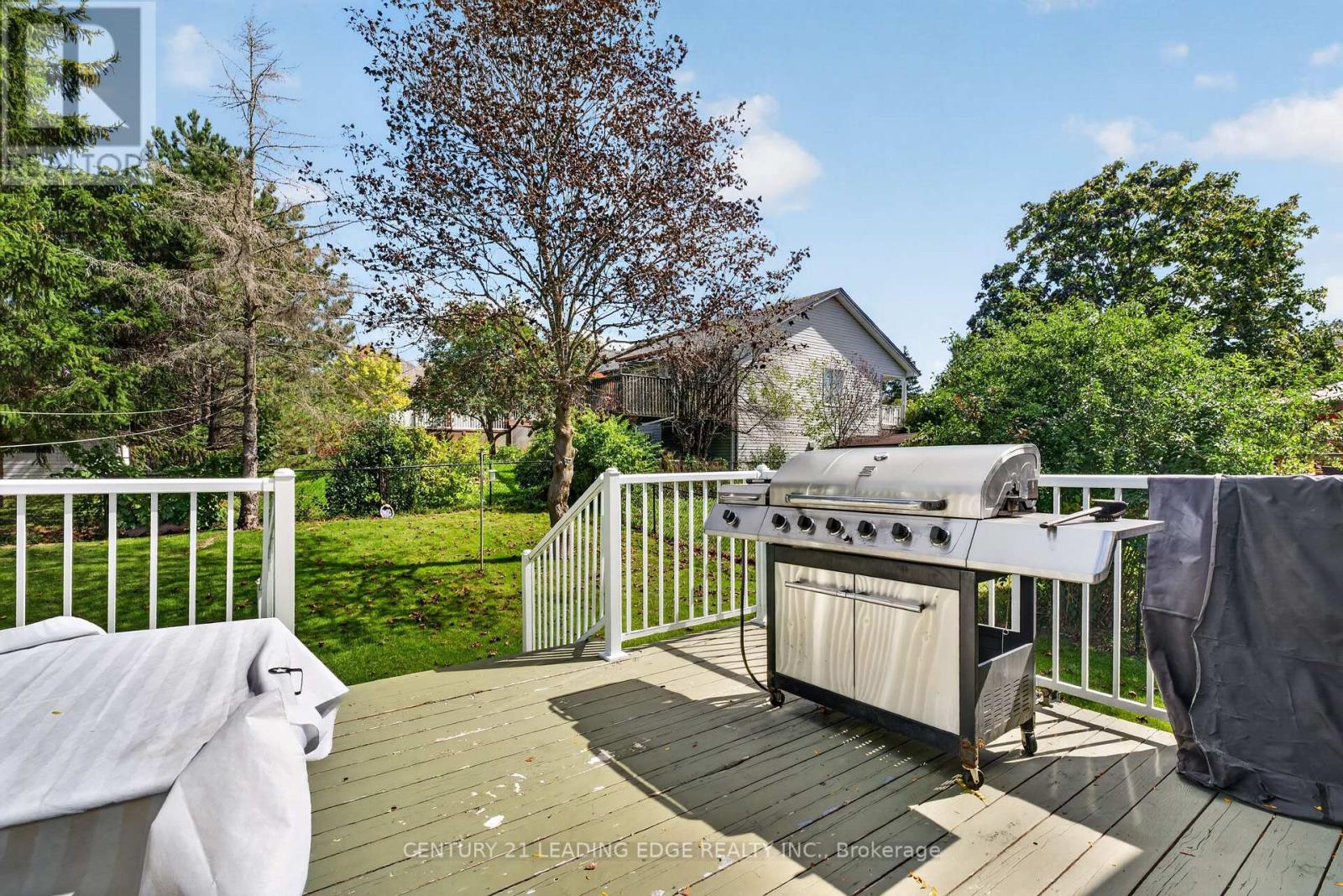 248 VICTORIA AVENUE N photo 36