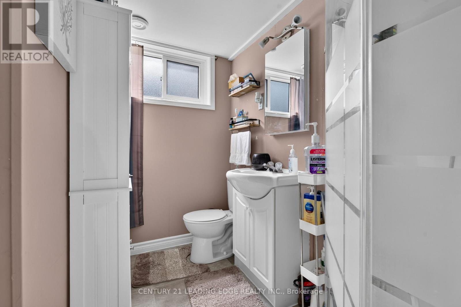 248 VICTORIA AVENUE N photo 33
