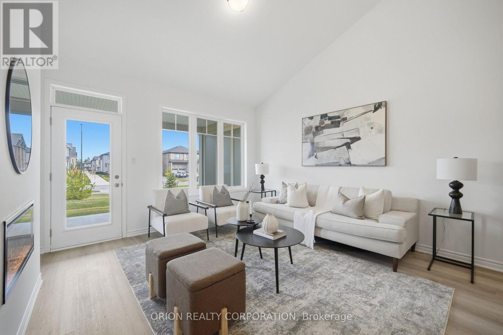 704 Sargeant Place, Innisfil, Ontario  L9S 0S9 - Photo 8 - N13816330