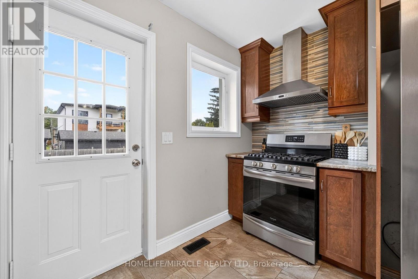 176 Avalon Place, Kitchener, Ontario  N2M 4N8 - Photo 15 - X13816382