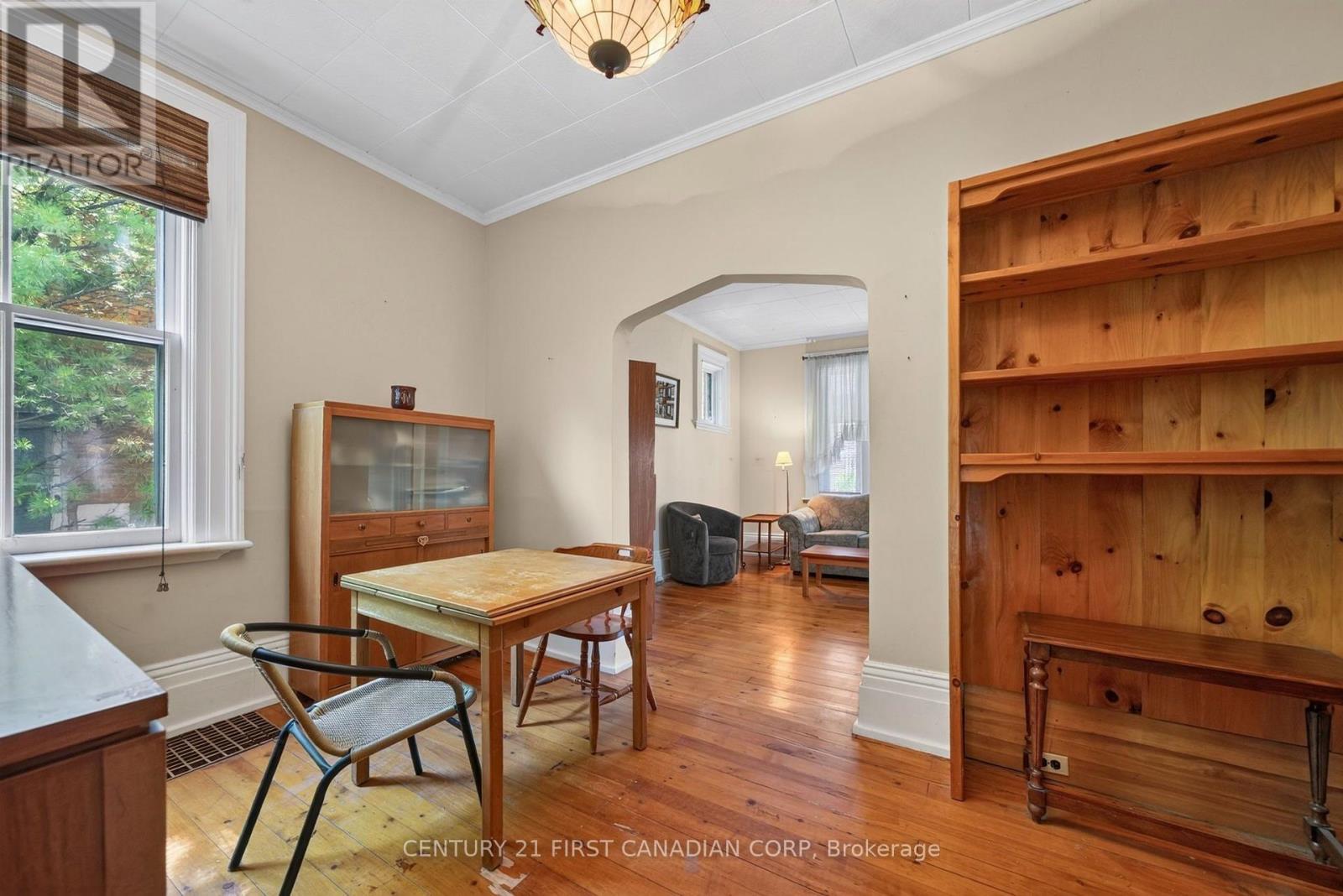 324 Ridout Street S, London South, Ontario  N6C 3Z3 - Photo 12 - X13817694