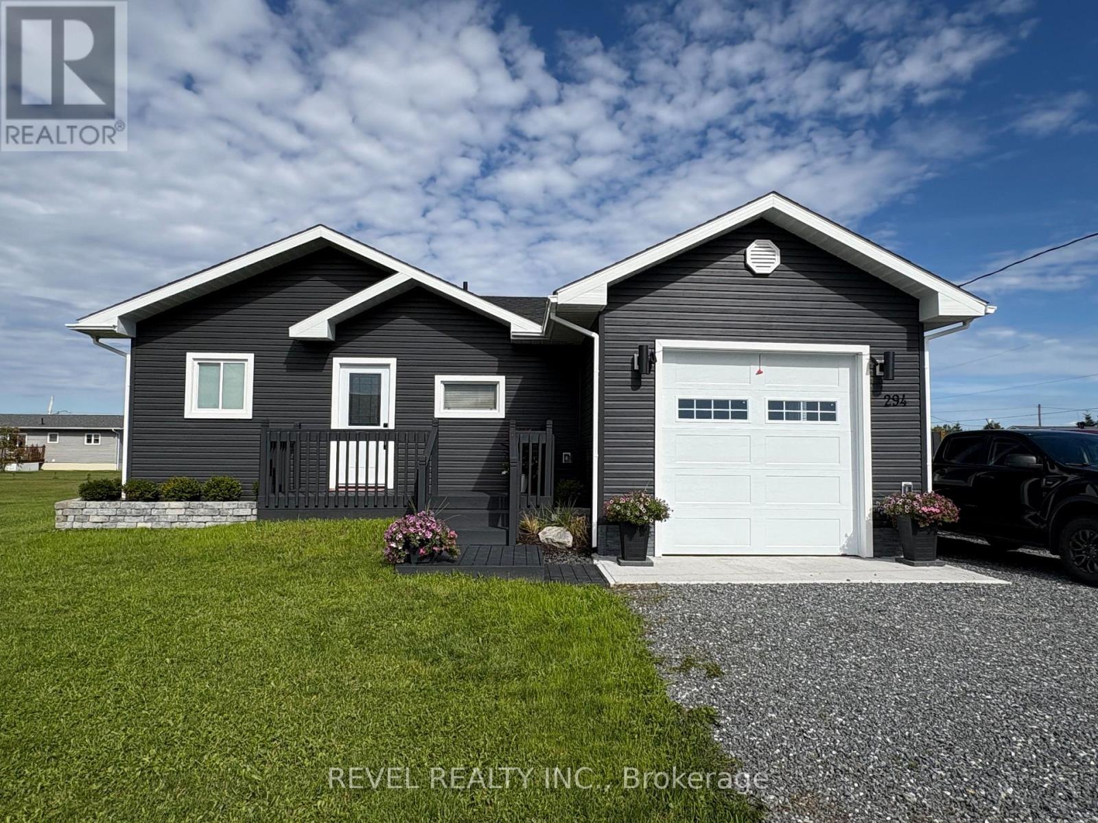 294 Chabot Crescent, Mattice-Val Cote, Ontario  P0L 1T0 - Photo 2 - T13817720