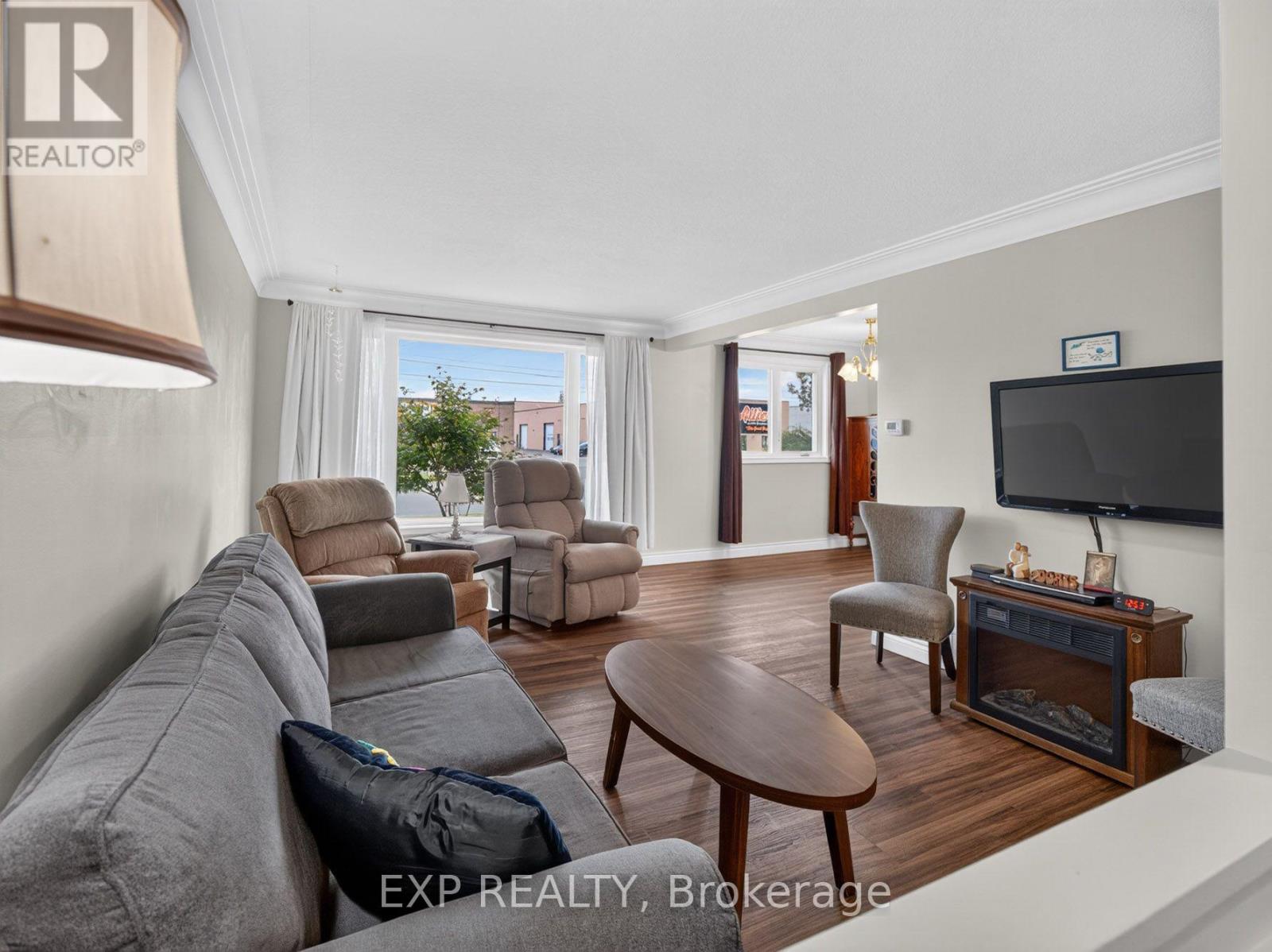 4543 Montrose Road, Niagara Falls (Ascot), Ontario  L2H 1K1 - Photo 5 - X13817636