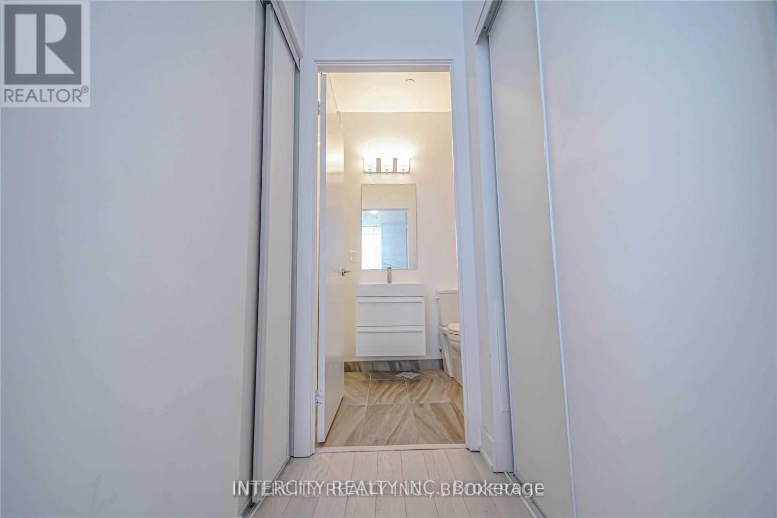 201 - 181 Bedford Road, Toronto, Ontario  M5R 0C2 - Photo 25 - C13817712