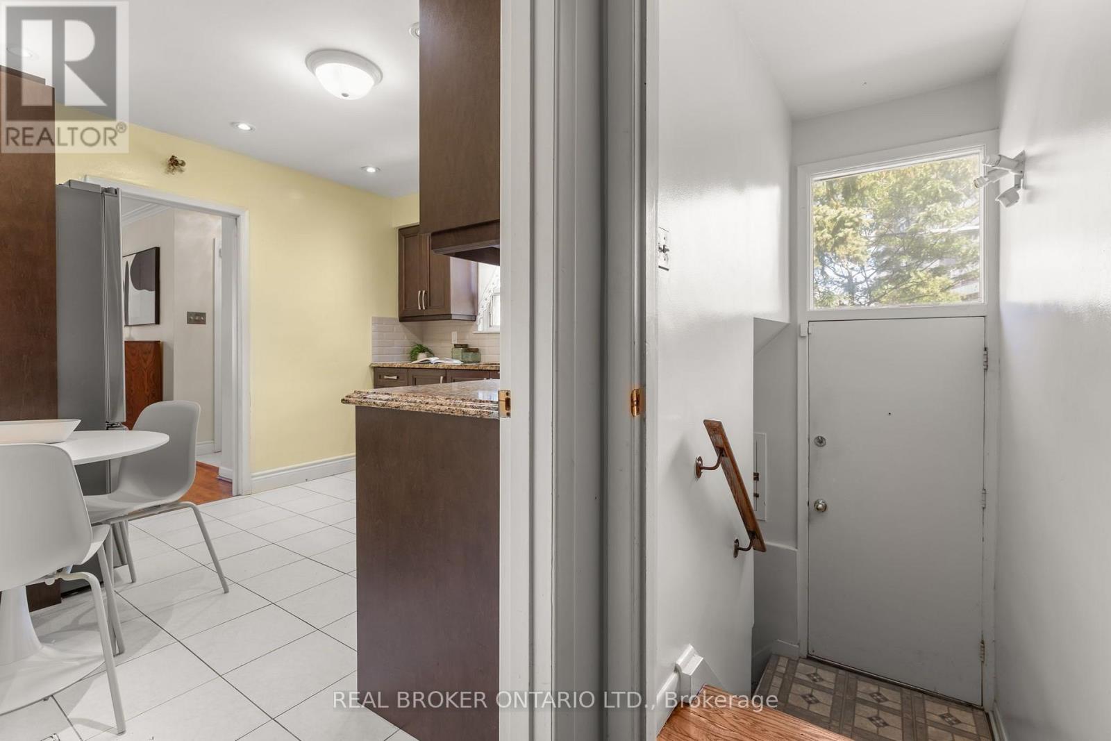 55 Rayoak Drive, Toronto, Ontario  M3A 2Y5 - Photo 18 - C13817716