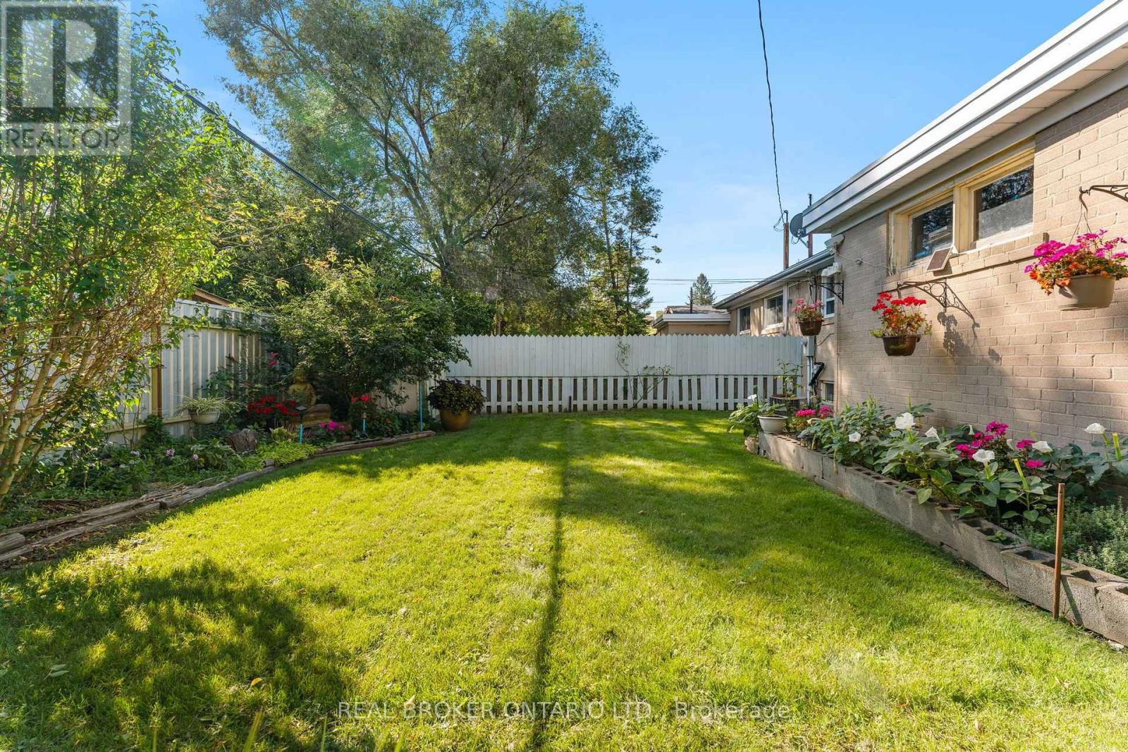 55 Rayoak Drive, Toronto, Ontario  M3A 2Y5 - Photo 26 - C13817716