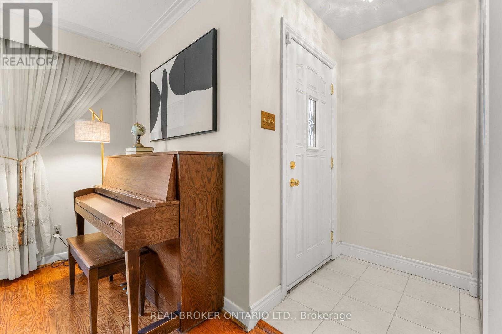 55 Rayoak Drive, Toronto, Ontario  M3A 2Y5 - Photo 5 - C13817716